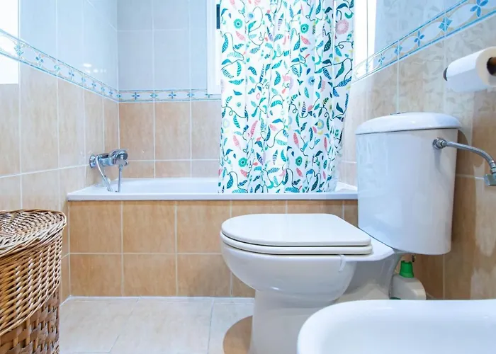 Esencia De Entre La Vina Y El Mercado Cádiz