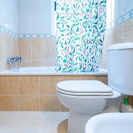 Esencia De Entre La Vina Y El Mercado Cadiz