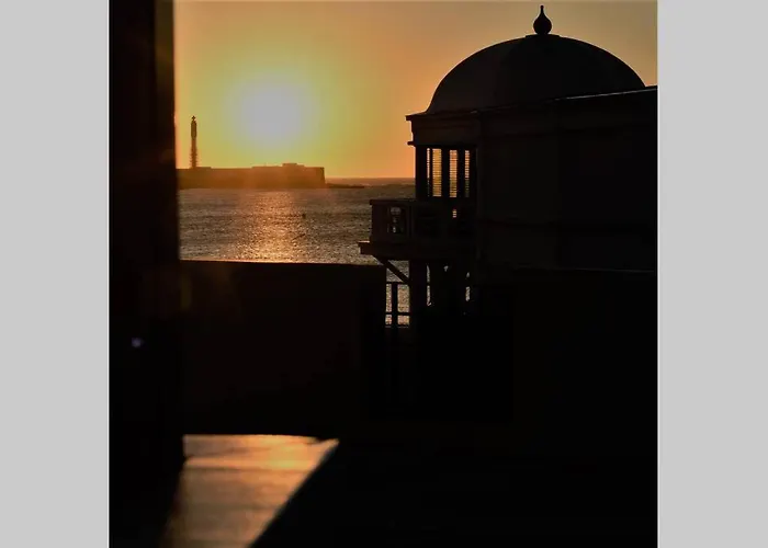 Esencia De Entre La Viña Y El Mercado Cádis